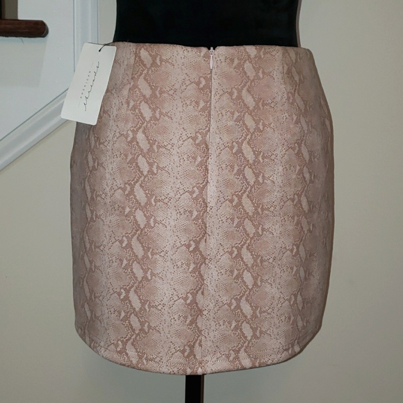 NEW! Native Daughters pink and tan faux snakeskin skirt - Picture 2 of 7